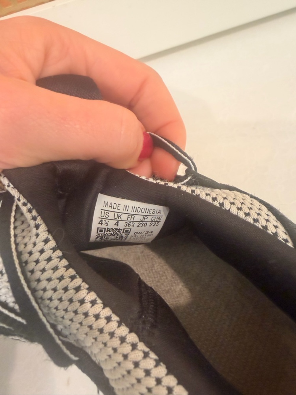 adidas Black and White Slip-On Sneakers Lite Racer! VGUC (missing insoles) - Picture 7 of 7